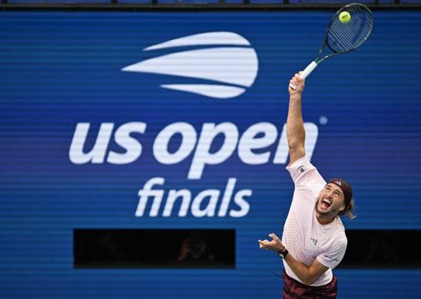 (260914) -- NEW YORK, Sept. 14, 2026 -- Alexander Zverev serves during the men s singles final match between Alexander Zverev of Germany and Ben Shelton of the United States at the 2026 US Open tennis championships in New York, the United States, Sept. 13, 2026. ) (SP)U.S.-NEW YORK-TENNIS-US OPEN-MEN S FINAL LixRui 