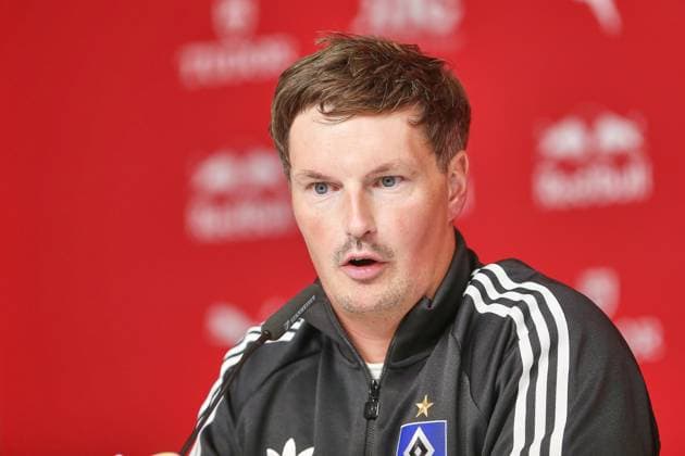 Leipzig, Sachsen, Deutschland, 13.09.2026: Red-Bull-Arena: 3. Spieltag, Saison 2026 27, 1. Fußball-Bundesliga: RB Leipzig - Hamburger SV: HSV-Trainer Merlin Polzin Copyright: xdtsxNachrichtenagenturx dts_134513