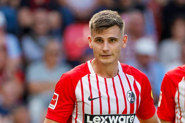 Yannik Engelhardt (SC Freiburg, 16) , Deutschland, Fussball, 1. Bundesliga, 3.Spieltag, 2026 2027, SC Freiburg vs. Borussia Mönchengladbach, 12.09.2026, Freiburg im Breisgau Europa-Park Stadion Deutschland Copyright: xGrantxHubbsx