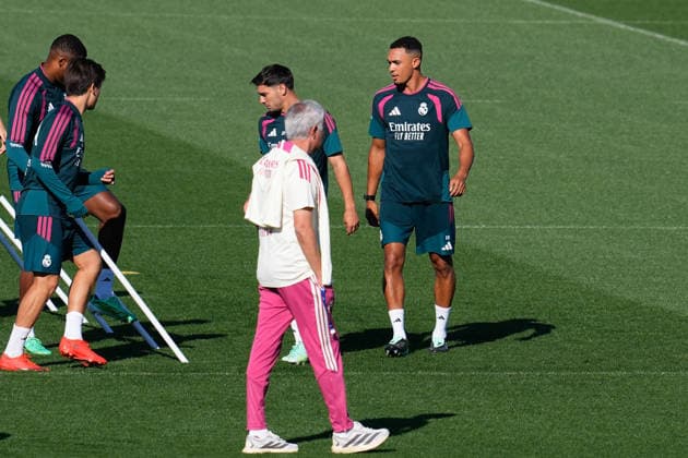 September 14, 2026, Valdebebas, Madrid, Spain: Brahim Diaz and Trent Alexander-Arnold during the training day of Real Madrid ahead the Spanish League, LaLiga EA Sports, football match against Elche CF at Ciudad Deportiva Real Madrid on September 14, 2026, in Valdebebas, Madrid, Spain. Real Madrid Training And press conference, PK, Pressekonferenz - Laliga Ea Sports  - ZUMAa181 20260914_zaa_a181_036 Copyright: xDennisxAgyemanx