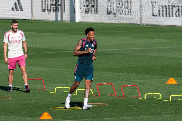 September 14, 2026, Valdebebas, Madrid, Spain: Eder Militao during the training day of Real Madrid ahead the Spanish League, LaLiga EA Sports, football match against Elche CF at Ciudad Deportiva Real Madrid on September 14, 2026, in Valdebebas, Madrid, Spain. Real Madrid Training And press conference, PK, Pressekonferenz - Laliga Ea Sports  - ZUMAa181 20260914_zaa_a181_038 Copyright: xDennisxAgyemanx