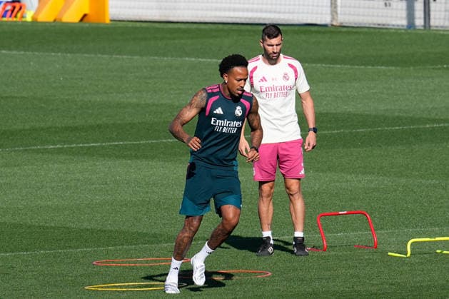 September 14, 2026, Valdebebas, Madrid, Spain: Eder Militao during the training day of Real Madrid ahead the Spanish League, LaLiga EA Sports, football match against Elche CF at Ciudad Deportiva Real Madrid on September 14, 2026, in Valdebebas, Madrid, Spain. Real Madrid Training And press conference, PK, Pressekonferenz - Laliga Ea Sports  - ZUMAa181 20260914_zaa_a181_050 Copyright: xDennisxAgyemanx