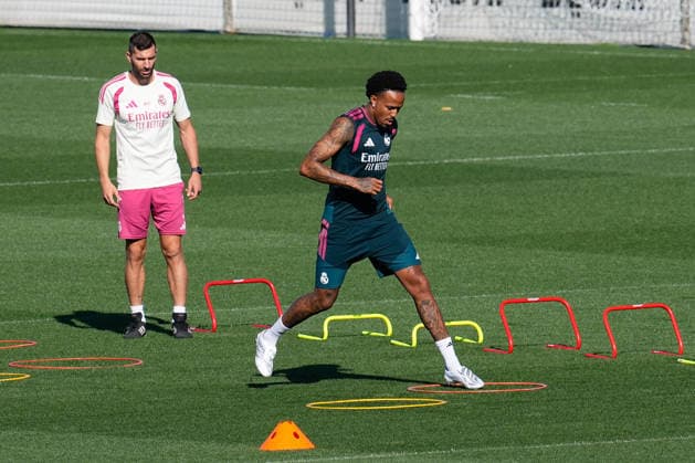 September 14, 2026, Valdebebas, Madrid, Spain: Eder Militao during the training day of Real Madrid ahead the Spanish League, LaLiga EA Sports, football match against Elche CF at Ciudad Deportiva Real Madrid on September 14, 2026, in Valdebebas, Madrid, Spain. Real Madrid Training And press conference, PK, Pressekonferenz - Laliga Ea Sports  - ZUMAa181 20260914_zaa_a181_053 Copyright: xDennisxAgyemanx