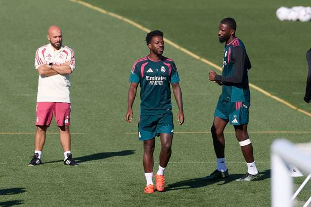 September 14, 2026, Madrid, Spain: (From L to R) Vinicius Junior and Antonio Rudiger (Real Madrid CF) are seen in action during a training session on the eve of the LaLiga EA SPORTS 2026 2027 match between Elche CF and Real Madrid CF.Real Madrid CF is holding its final training session and pre-match press conference, PK, Pressekonferenz ahead of its sixth LaLiga game. LaLiga EA SPORTS 2026 2027 - Real Madrid CF Training Session And Press Conference In Madrid, Spain - 14 Sep 2026  - ZUMAs197 20260914_aaa_s197_110 Copyright: xFedericoxTitonex
