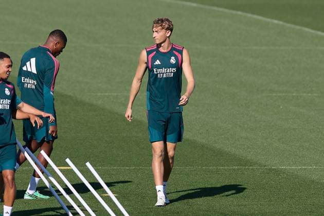 September 14, 2026, Madrid, Spain: Dean Huijsen (Real Madrid CF) is seen in action during a training session on the eve of the LaLiga EA SPORTS 2026 2027 match between Elche CF and Real Madrid CF.Real Madrid CF is holding its final training session and pre-match press conference, PK, Pressekonferenz ahead of its sixth LaLiga game. LaLiga EA SPORTS 2026 2027 - Real Madrid CF Training Session And Press Conference In Madrid, Spain - 14 Sep 2026  - ZUMAs197 20260914_aaa_s197_118 Copyright: xFedericoxTitonex