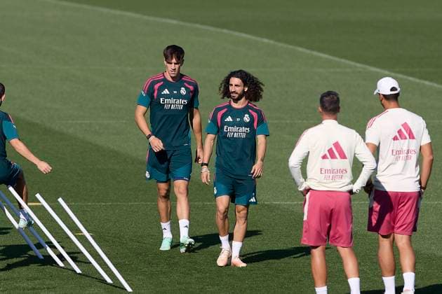 September 14, 2026, Madrid, Spain: (From L to R) Carlos Espi and Marc Cucurella (Real Madrid CF) are seen in action during a training session on the eve of the LaLiga EA SPORTS 2026 2027 match between Elche CF and Real Madrid CF.Real Madrid CF is holding its final training session and pre-match press conference, PK, Pressekonferenz ahead of its sixth LaLiga game. LaLiga EA SPORTS 2026 2027 - Real Madrid CF Training Session And Press Conference In Madrid, Spain - 14 Sep 2026  - ZUMAs197 20260914_aaa_s197_117 Copyright: xFedericoxTitonex