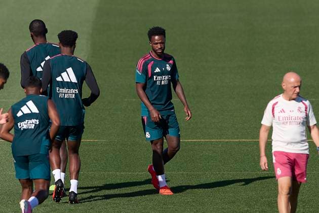 September 14, 2026, Madrid, Spain: Vinicius Junior (Real Madrid CF) is seen in action during a training session on the eve of the LaLiga EA SPORTS 2026 2027 match between Elche CF and Real Madrid CF.Real Madrid CF is holding its final training session and pre-match press conference, PK, Pressekonferenz ahead of its sixth LaLiga game. LaLiga EA SPORTS 2026 2027 - Real Madrid CF Training Session And Press Conference In Madrid, Spain - 14 Sep 2026  - ZUMAs197 20260914_aaa_s197_120 Copyright: xFedericoxTitonex
