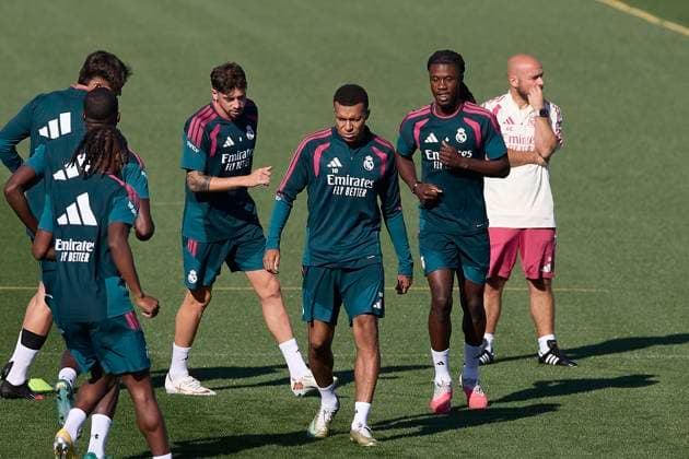 September 14, 2026, Madrid, Spain: (From L to R) Federico Valverde, Kylian Mbappe and Eduardo Camavinga (Real Madrid CF) are seen in action during a training session on the eve of the LaLiga EA SPORTS 2026 2027 match between Elche CF and Real Madrid CF.Real Madrid CF is holding its final training session and pre-match press conference, PK, Pressekonferenz ahead of its sixth LaLiga game. LaLiga EA SPORTS 2026 2027 - Real Madrid CF Training Session And Press Conference In Madrid, Spain - 14 Sep 2026  - ZUMAs197 20260914_aaa_s197_126 Copyright: xFedericoxTitonex