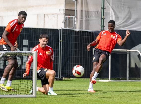 Fußball, Herren, Saison 2026 2027, 1. Bundesliga, 1. FC Union Berlin, Training auf Trainingsplatz II, v. l. Mekhi Gray (1. FC Union), Kastriot Imeri (1. FC Union Berlin), Stanley Nsoki (1. FC Union Berlin), 14.09.2026,