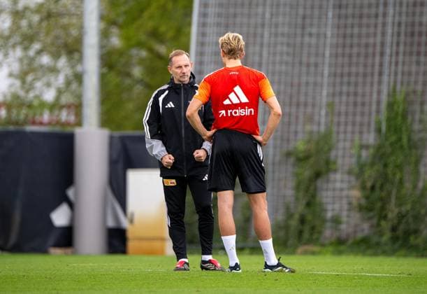 Fußball, Herren, Saison 2026 2027, 1. Bundesliga, 1. FC Union Berlin, Training auf Trainingsplatz II, v. l. Trainer Mauro Lustrinelli (1. FC Union Berlin), Aljoscha Kemlein (1. FC Union Berlin), 14.09.2026,