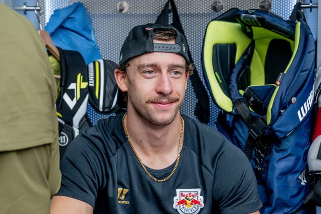 Lucas Thaler (EHC Red Bull Muenchen, 48) GER, EHC Red Bull Muenchen, Eishockey, DEL, Open Locker Room, 14.09.2026. Foto: HMB Media Heike Feiner
