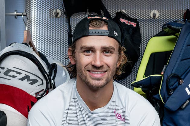 Markus Eisenschmid (EHC Red Bull Muenchen, 11) Portrait Portraet GER, EHC Red Bull Muenchen, Eishockey, DEL, Open Locker Room, 14.09.2026. Foto: HMB Media Heike Feiner