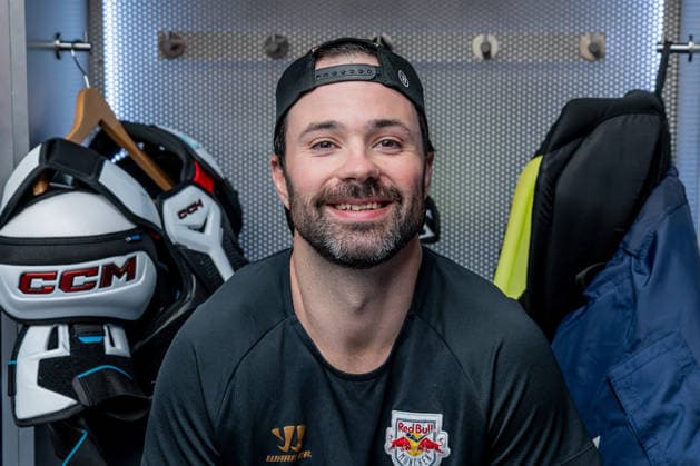 Ryan Murphy (EHC Red Bull Muenchen, 24) Portrait Portraet GER, EHC Red Bull Muenchen, Eishockey, DEL, Open Locker Room, 14.09.2026. Foto: HMB Media Heike Feiner