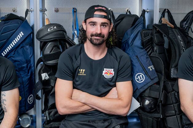 Trevor Carrick (EHC Red Bull Muenchen, 44) GER, EHC Red Bull Muenchen, Eishockey, DEL, Open Locker Room, 14.09.2026. Foto: HMB Media Heike Feiner