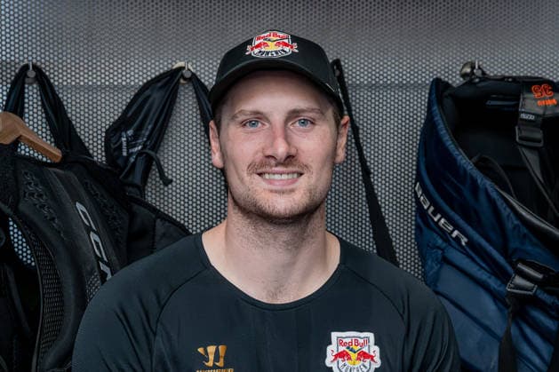 Antoine Bibeau (Torwart, EHC Red Bull Muenchen, 30) Portrait Portraet GER, EHC Red Bull Muenchen, Eishockey, DEL, Open Locker Room, 14.09.2026. Foto: HMB Media Heike Feiner