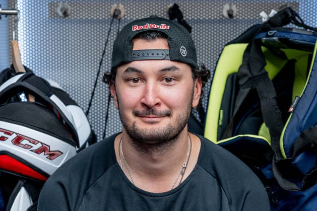 Taro Hirose (EHC Red Bull Muenchen, 17) Portrait Portraet GER, EHC Red Bull Muenchen, Eishockey, DEL, Open Locker Room, 14.09.2026. Foto: HMB Media Heike Feiner