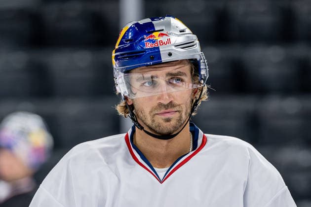 Markus Eisenschmid (EHC Red Bull Muenchen, 11) Portrait Portraet GER, EHC Red Bull Muenchen, Eishockey, Trainingssession vor dem DEL-Saisonstart, 14.09.2026. Foto: HMB Media Heike Feiner
