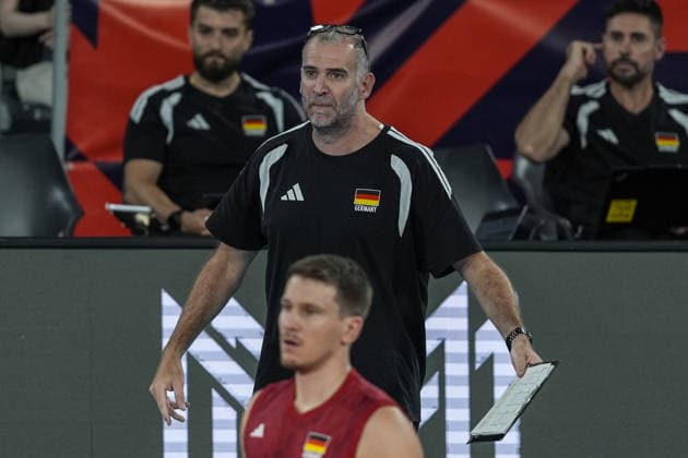 Germany v Switzerland - CEV EuroVolley 2026 Men CLUJ-NAPOCA, ROMANIA - SEPTEMBER 14: Head coach of Germany national volleyball team Massimo Botti follows the CEV EuroVolley 2026 Pool D match between Germany and Switzerland at BT Arena in Cluj-Napoca, Romania, on September 14, 2026. Osmancan Gurdogan Anadolu Cluj Romania. Editorial use only. Please get in touch for any other usage.  Copyright: x2026xAnadoluxOsmancanxGurdoganx