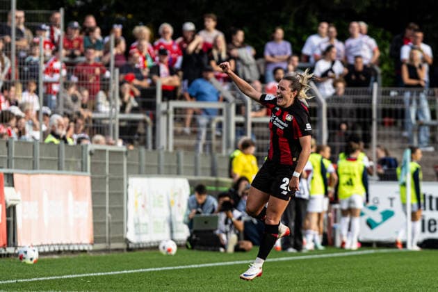 Google Pixel Frauen Bundesliga: Bayer 04 Leverkusen - FC Bayern München;14.09.2026 Bayer 04 Leverkusen bejubelt das Tor, durch Paulina Tomasiak (Bayer 04 Leverkusen, 28) Frauen Bundesliga Google Pixel Frauen Bundesliga 26 27: Bayer 04 Leverkusen - FC Bayern München; Ulrich-Haberland-Stadion, Leverkusen; 14.09.2026 DFL regulations prohibit any use of photographs as image sequences and or quasi video.