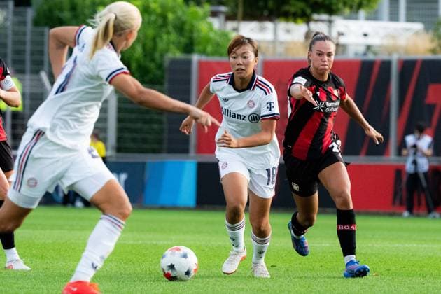 Bayer 04 Leverkusen v FC Bayern Munich - Google Pixel Frauen-Bundesliga Momoko Tanikawa of FC Bayern Munich in action during the Google Pixel Frauen-Bundesliga match between Bayer 04 Leverkusen and FC Bayern Munich at Ulrich-Haberland-Stadion on September 14, 2026 in Leverkusen, Germany. Leverkusen Ulrich-Haberland-Stadion North Rhine-Westphalia Germany Copyright: xTaiseixIwamotox