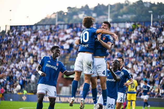 Como™s Nico Paz celebrating after a goal during the Serie A soccer match between Como Calcio and Parma Calcio 1913 at the Giuseppe Sinigaglia stadium in Como, north Italy - September 14, 2026 - Soccer.  Copyright: xTizianoxBallabio LaPressex