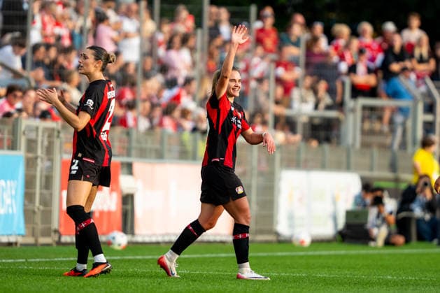 Paulina Tomasiak (Bayer 04 Leverkusen, 28) bejubelt ihr Tor zum 1:0 Bayer 04 Leverkusen vs. FC Bayern Muenchen, Fussball, Google Pixel Frauen-Bundesliga, 4. Spieltag, Saison 2026 2027, 14.09.2026 DFB REGULATIONS PROHIBIT ANY USE OF PHOTOGRAPHS AS IMAGE SEQUENCES AND OR QUASI-VIDEO Bayer 04 Leverkusen vs. FC Bayern Muenchen, Fussball, Google Pixel Frauen-Bundesliga, 4. Spieltag, Saison 2026 2027, 14.09.2026 Leverkusen