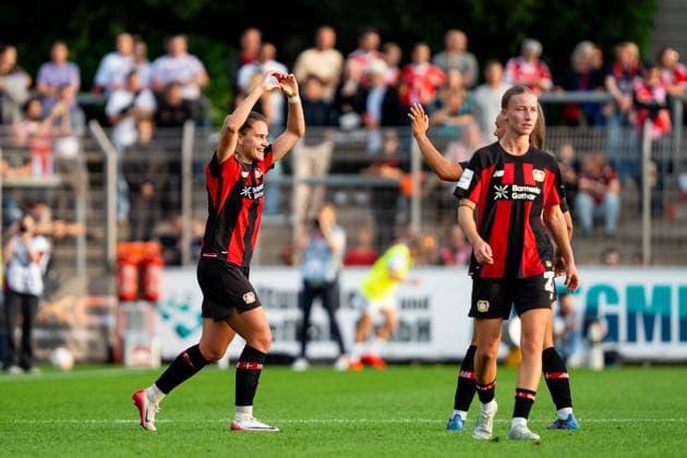 Paulina Tomasiak (Bayer 04 Leverkusen, 28) bejubelt ihr Tor zum 1:0 Bayer 04 Leverkusen vs. FC Bayern Muenchen, Fussball, Google Pixel Frauen-Bundesliga, 4. Spieltag, Saison 2026 2027, 14.09.2026 DFB REGULATIONS PROHIBIT ANY USE OF PHOTOGRAPHS AS IMAGE SEQUENCES AND OR QUASI-VIDEO Bayer 04 Leverkusen vs. FC Bayern Muenchen, Fussball, Google Pixel Frauen-Bundesliga, 4. Spieltag, Saison 2026 2027, 14.09.2026 Leverkusen