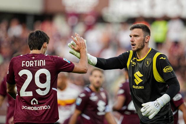 Torino s Niccolo Fortini and Torino s Lucas Perri during the Serie A soccer match between Torino and Roma at the Stadio Olimpico Grande Torino in Turin, north west Italy - Sunday, September 14, 2026. - Soccer .  Copyright: xMarcoxAlpozzi LaPressex