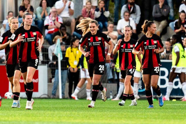 Deutschland: Google Pixel Frauen-Bundesliga 2026 27, 4. Spieltag - Bayer 04 Leverkusen vs. FC Bayern München - 14.09.2026 - Ulrich-Haberland-Stadion Tor zum 2:1 durch Tomasiak Paulina Jubel Freude Emotionen Torjubel
