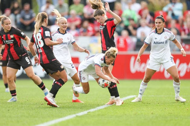 Leverkusen, Germany - 14 September: Linda Dallmann of Bayern Munich W in action during the Bundesliga Women Round 4 match between Bayer Leverkusen W vs Bayern Munich W at Ulrich Haberland Stadion on 14 September 2026. Copyright: xOPAxImagesxJavadxMohammadpourx