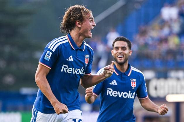 Como™s Nico Paz celebrating after a goal during the Serie A soccer match between Como Calcio and Parma Calcio 1913 at the Giuseppe Sinigaglia stadium in Como, north Italy - September 14, 2026 - Soccer.  Copyright: xTizianoxBallabio LaPressex