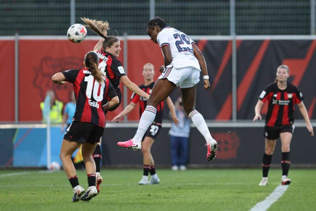 Edna Imade (FC Bayern Muenchen) erzielt das Tor zum 2:2 waehrend des Spiels der Frauen Bundesliga zwischen Bayer 04 Leverkusen und FC Bayern Muenchen, Ulrich-Haberland-Stadion am 14. September 2026 in Leverkusen, Deutschland. (Foto von Oliver Kaelke DeFodi Images) +++ Edna Imade (FC Bayern Muenchen) scores her team s second goal during the Bundesliga match between Bayer 04 Leverkusen and FC Bayern Muenchen at Ulrich-Haberland-Stadion on September 14, 2026 in Leverkusen, Germany. (Photo by Oliver Kaelke DeFodi Images) DFB DFL REGULATIONS PROHIBIT ANY USE OF PHOTOGRAPHS AS IMAGE SEQUENCES AND OR QUASI-VIDEO. (Photo by Oliver Kaelke DeFodi Images) -