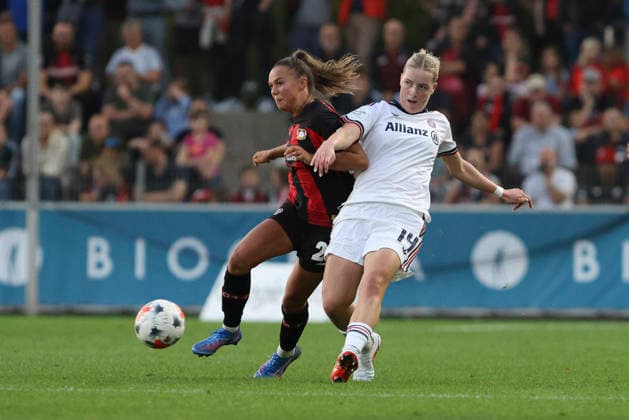 Maja Sternad (Bayer 04 Leverkusen) und Alara Åžehitler (FC Bayern Muenchen) im Zweikampf waehrend des Spiels der Frauen Bundesliga zwischen Bayer 04 Leverkusen und FC Bayern Muenchen, Ulrich-Haberland-Stadion am 14. September 2026 in Leverkusen, Deutschland. (Foto von Oliver Kaelke DeFodi Images) +++ Maja Sternad (Bayer 04 Leverkusen) und Alara Åžehitler (FC Bayern Muenchen) battle for the ball during the Bundesliga match between Bayer 04 Leverkusen and FC Bayern Muenchen at Ulrich-Haberland-Stadion on September 14, 2026 in Leverkusen, Germany. (Photo by Oliver Kaelke DeFodi Images) DFB DFL REGULATIONS PROHIBIT ANY USE OF PHOTOGRAPHS AS IMAGE SEQUENCES AND OR QUASI-VIDEO. (Photo by Oliver Kaelke DeFodi Images) -