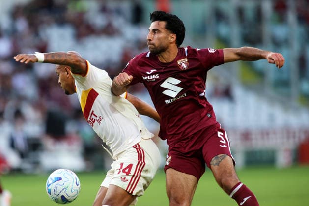 2026-09-14 Torino FC v AS Roma - Serie A TURIN, ITALY - SEPTEMBER 14: Donyell Malen of AS Roma, Eray Comert of Torino FC during the Serie A match between Torino FC and AS Roma at Stadio Olimpico di Torino on September 14, 2026 in Turin, Italy. (Photo by Nderim Kaceli BSR Agency) Turin Italy Content not available for redistribution in The Netherlands directly or indirectly through any third parties. Copyright: xBSRxAgencyx