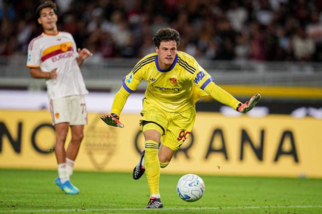 RomaÕs Mile Svilar during the Serie A soccer match between Torino and Roma at the Stadio Olimpico Grande Torino in Turin, north west Italy - Sunday, September 14, 2026. - Soccer .  Copyright: xMarcoxAlpozzi LaPressex