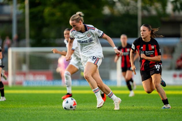 Franziska Kett (FC Bayern Muenchen, 20) Bayer 04 Leverkusen vs. FC Bayern Muenchen, Fussball, Google Pixel Frauen-Bundesliga, 4. Spieltag, Saison 2026 2027, 14.09.2026 DFB REGULATIONS PROHIBIT ANY USE OF PHOTOGRAPHS AS IMAGE SEQUENCES AND OR QUASI-VIDEO Bayer 04 Leverkusen vs. FC Bayern Muenchen, Fussball, Google Pixel Frauen-Bundesliga, 4. Spieltag, Saison 2026 2027, 14.09.2026 Leverkusen