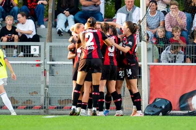 Bayer bejubelt das 2:1 durch Paulina Tomasiak (Bayer 04 Leverkusen, 28) Bayer 04 Leverkusen vs. FC Bayern Muenchen, Fussball, Google Pixel Frauen-Bundesliga, 4. Spieltag, Saison 2026 2027, 14.09.2026 DFB REGULATIONS PROHIBIT ANY USE OF PHOTOGRAPHS AS IMAGE SEQUENCES AND OR QUASI-VIDEO Bayer 04 Leverkusen vs. FC Bayern Muenchen, Fussball, Google Pixel Frauen-Bundesliga, 4. Spieltag, Saison 2026 2027, 14.09.2026 Leverkusen
