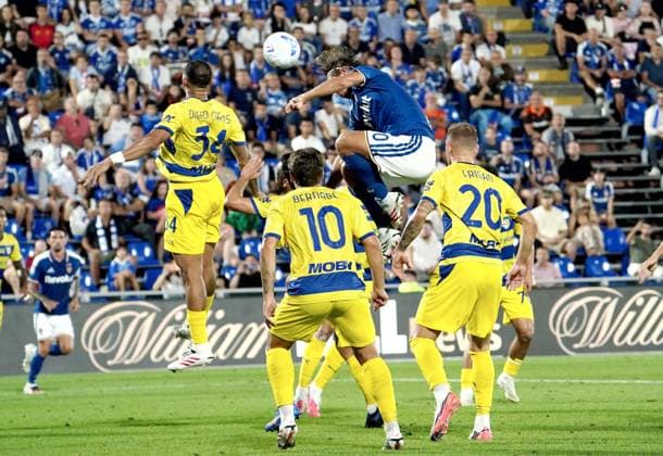 Foto IPP Albano Angilletta Como 14 09 2026 Calcio Campionato di serie A 2026 2027 Como - Parma nella foto: Nico Paz Italy Photo Press World Copyright italy ITALY  Copyright: xR4924_italyphotopressx