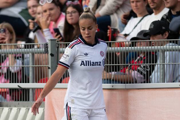 Giulia Gwinn 7 (FC Bayern Muenchen Frauen), Bayer 04 Leverkusen Frauen vs. FC Bayern Muenchen Frauen, Fussball, Google Pixel Frauen-Bundesliga, 4. Spieltag, 2026 2027, 14.09.2026 DFB regulations prohibit any use of photographs as image sequences and or quasi-video Leverkusen Nordrhein-Westfalen Deutschland