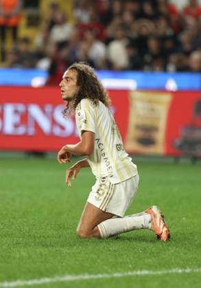 Gaziantep FK v Fenerbahce - Turkish Super Lig GAZIANTEP, TURKIYE - SEPTEMBER 14: Guendouzi of Fenerbahce gestures during the Turkish Super Lig Week 5 match between Gaziantep FK and Fenerbahce at Gaziantep Buyuksehir Stadium in Gaziantep, Turkiye, on September 14, 2026. Omer Faruk Salman Anadolu Gaziantep Turkey. Editorial use only. Please get in touch for any other usage.  Copyright: x2026xAnadoluxOmerxFarukxSalmanx