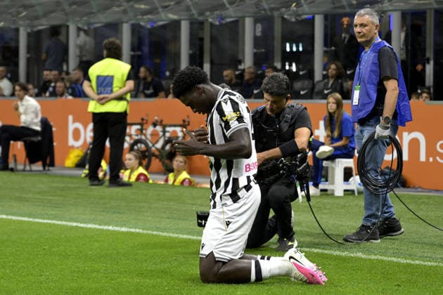 Foto IPP Paolo Bona Milano 14 09 2026 Campionato Serie A di Calcio stagione 2026 2027 partita Inter-Udinese Nella foto James Abankwah esulta dopo il gol del 0-1 Italy Photo Press Worldwide Copyright italy Italy ITALY  Copyright: xR4924_italyphotopressx