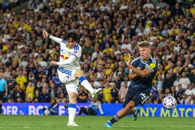 Premier League Leeds United v Newcastle Untied Ao Tanaka of Leeds United scores to make it 1-0 during the Premier League match Leeds United vs Newcastle Untied at Elland Road, Leeds, United Kingdom on 14 September 2026 (Photo by Alfie Cosgrove News Images) Leeds Elland Road West Yorkshire United Kingdom Copyright: xAlfiexCosgrove NewsxImagesx