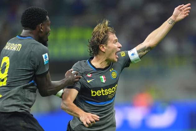 Inter Milan™s Nicolo Barella celebrates after scoring 2-2 during the Serie A soccer match between Fc Inter and Udinese the San Siro Stadium in Milan, north Italy - September 14 , 2026. - Soccer  Copyright: xSpada LaPressex