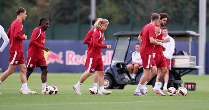 Leipzig, 14.09.2026, Red Bull Akademie, Fussball, 1.Bundesliga, RB Leipzig , Training , Im Bild: Erwärmung Warm Up. , Nur zur redaktionellen Nutzung. Only editorial use. ,