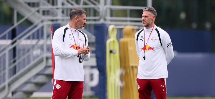 Leipzig, 14.09.2026, Red Bull Akademie, Fussball, 1.Bundesliga, RB Leipzig , Training , Im Bild von links: Co-Trainer Cristian Fiel, Trainer Martin Demichelis, RB Leipzig. , Nur zur redaktionellen Nutzung. Only editorial use. ,