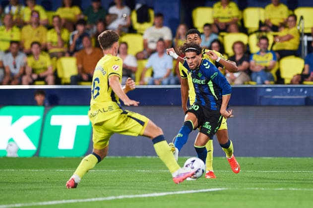 Ez Abde (Real Betis) during the LaLiga EA Sports match between Villarreal CF and Real Betis Balompie at Estadio de la Ceramica on September 14, 2026 in Villarreal, Spain. -