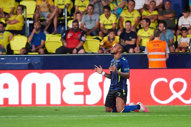 Natan Bernardo de Souza (Real Betis) celebrates after scoring his team˜s second goal during the LaLiga EA Sports match between Villarreal CF and Real Betis Balompie at Estadio de la Ceramica on September 14, 2026 in Villarreal, Spain. -