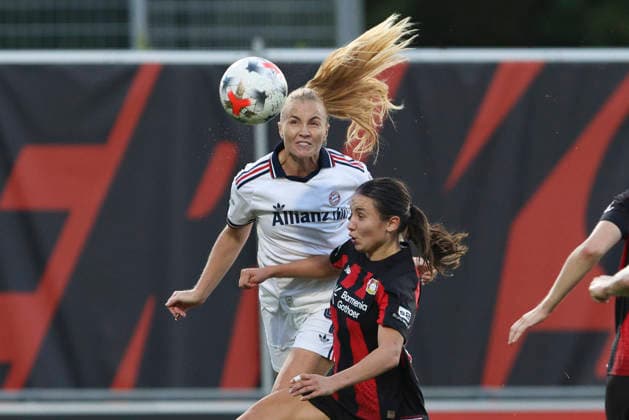 Glodis Perla Viggosdottir (FC Bayern Muenchen) und Loreen Bender (Bayer 04 Leverkusen) im Zweikampf waehrend des Spiels der Frauen Bundesliga zwischen Bayer 04 Leverkusen und FC Bayern Muenchen, Ulrich-Haberland-Stadion am 14. September 2026 in Leverkusen, Deutschland. (Foto von Oliver Kaelke DeFodi Images) +++ Glodis Perla Viggosdottir (FC Bayern Muenchen) und Loreen Bender (Bayer 04 Leverkusen) battle for the ball during the Bundesliga match between Bayer 04 Leverkusen and FC Bayern Muenchen at Ulrich-Haberland-Stadion on September 14, 2026 in Leverkusen, Germany. (Photo by Oliver Kaelke DeFodi Images) DFB DFL REGULATIONS PROHIBIT ANY USE OF PHOTOGRAPHS AS IMAGE SEQUENCES AND OR QUASI-VIDEO. (Photo by Oliver Kaelke DeFodi Images) -