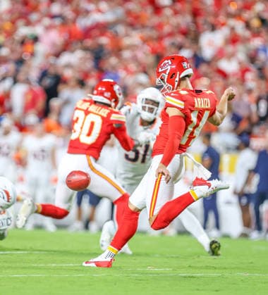 Sep 14, 2026: Kansas City Chiefs quarterback Garrett Nussmeier (14) punts the ball in the 1st quarter against the Denver Broncos Kansas City, MO, USA; at Arrowhead Stadium. Mandatory Credit: -Cal Media Kansas City USA - ZUMAc04_ 20260914_zma_c04_126 Copyright: xRomanxPunox