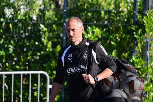15.09.2026; Moenchengladbach; Fussball, Herren, Saison 2026 2027, Training Borussia Moenchengladbach Auf dem weg zu seinem ersten Training als Interimstrainer; Jan-Moritz Lichte (Interimstrainer Gladbach) DFL regulations prohibit any use of photographs as image sequences and or quasi-video. ista-Borussia-Park Nordrhein-Westfalen Deutschland